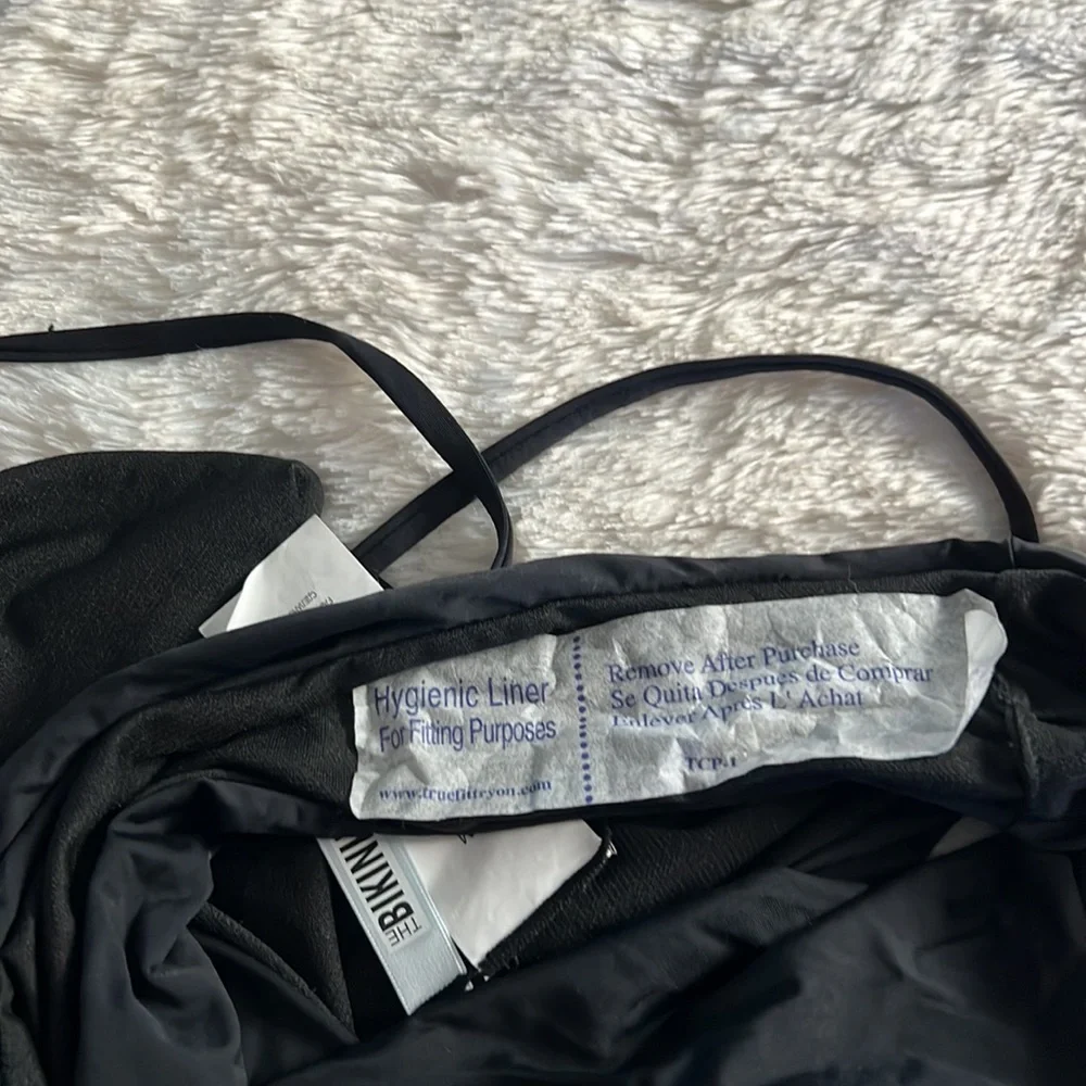 The bikini lab black swimsuit. - Picture 6 of 6